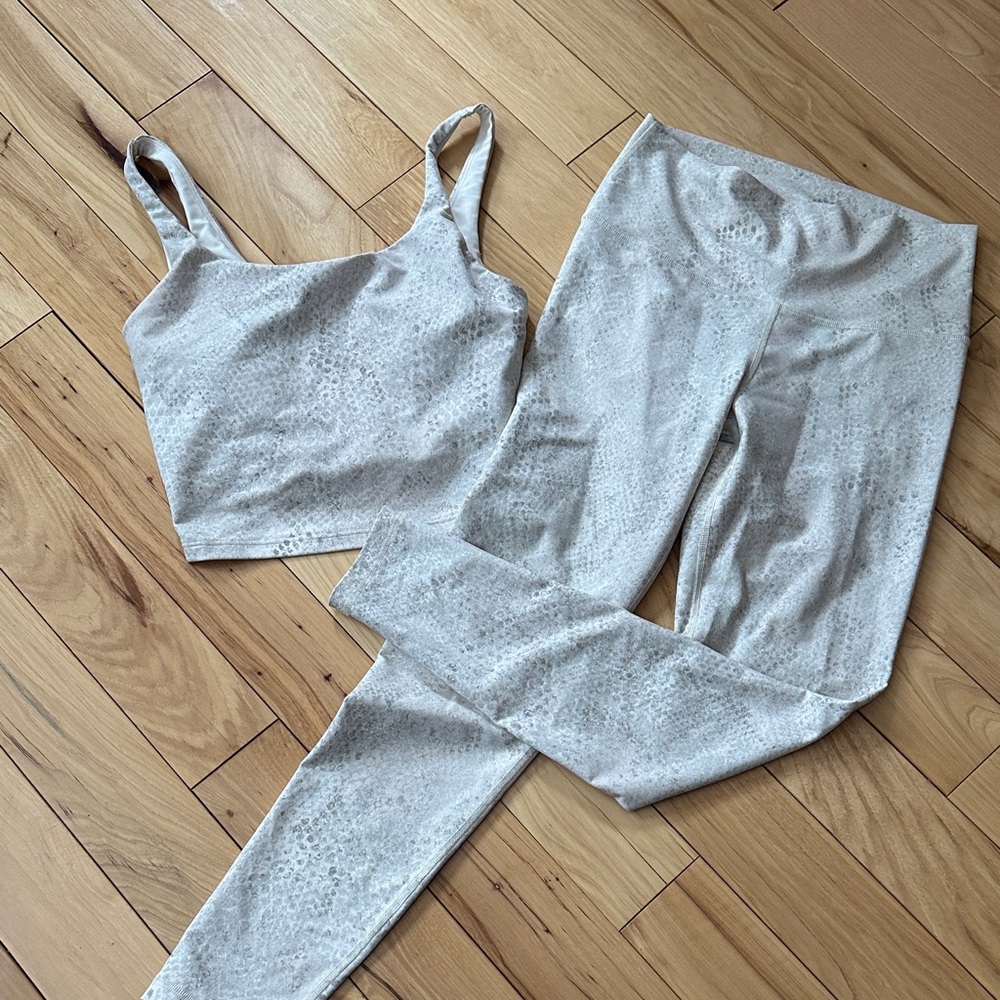 Old Navy size Small Powersoft Gray Speckled Active Set - Cropped Tank & Leggings